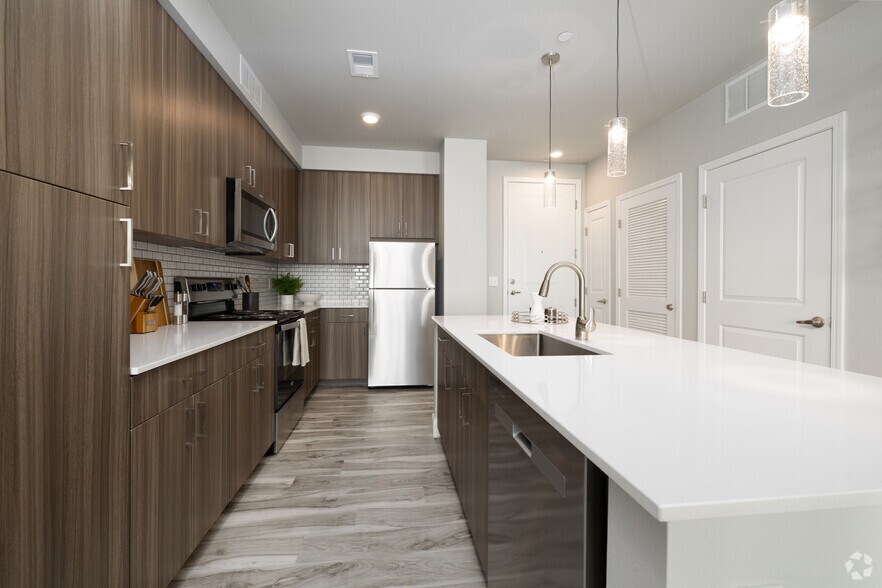 More Photos Of 655 S Sierra Madre St, Colorado Springs Apartments For Lease