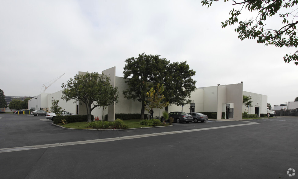 Primary Photo Of 10530-10574 Bechler River Ave, Fountain Valley Warehouse For Lease