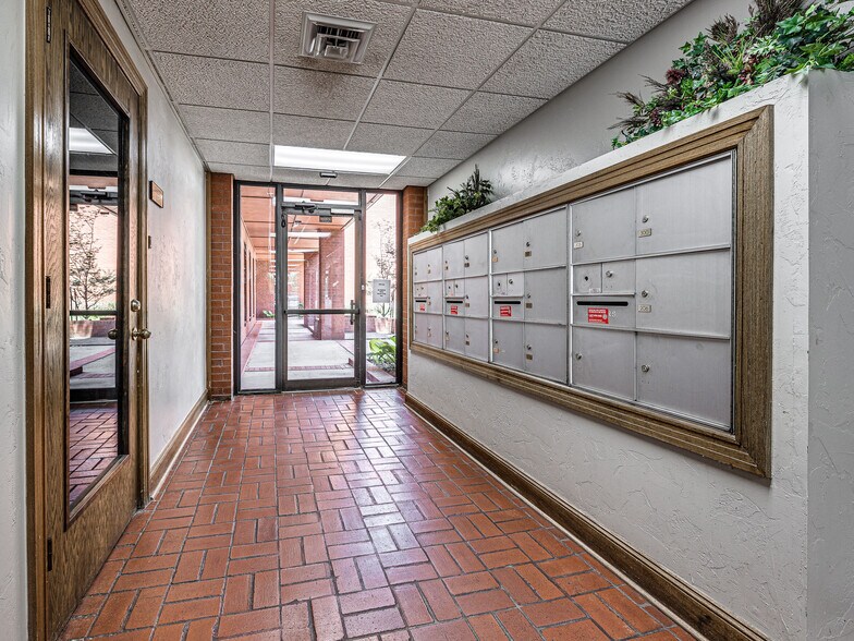 More Photos Of 4900 Richmond Sq, Oklahoma City Medical For Lease