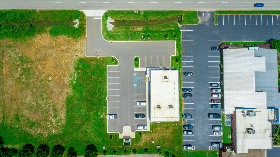 More Photos Of 6680 Lee Hwy, Chattanooga Medical For Sale