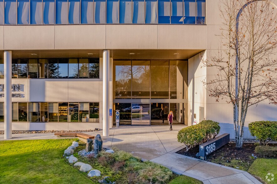 More Photos Of 3185 Willingdon Green, Burnaby Office For Lease