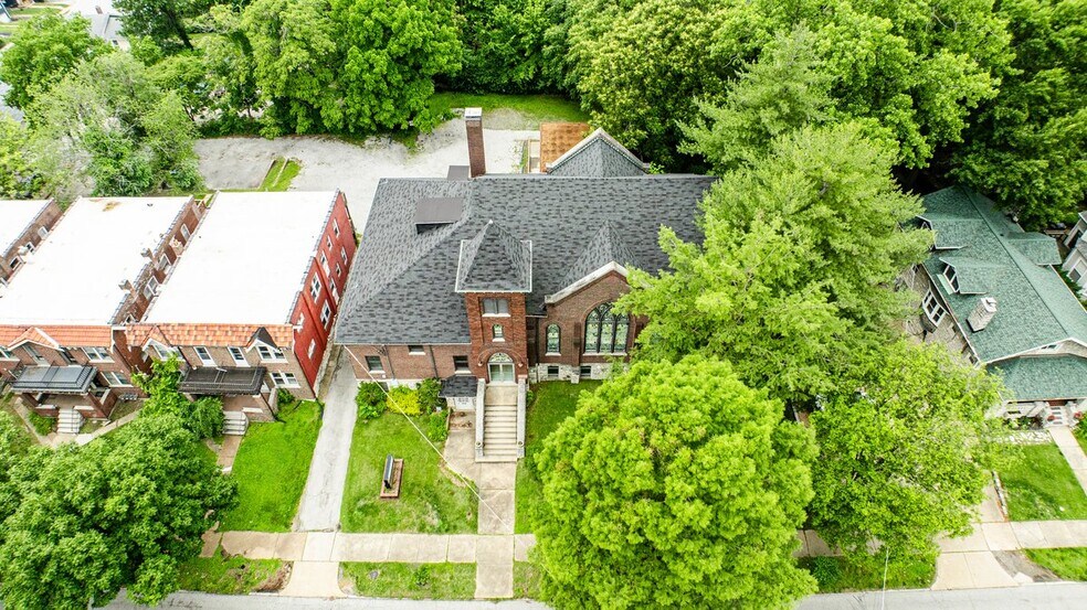 More Photos Of 1517 McCausland Ave, Saint Louis Specialty For Sale