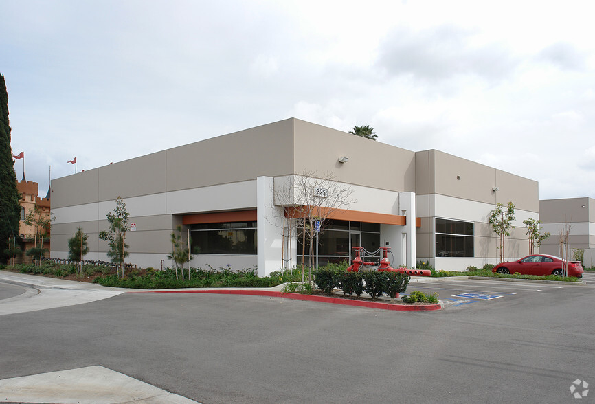 Primary Photo Of 325 N Shepard St, Anaheim Showroom For Sale