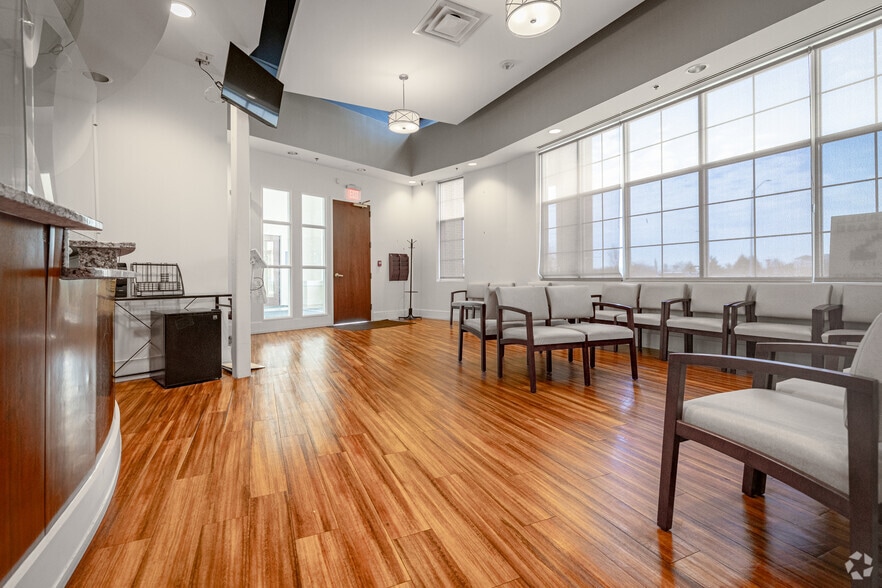 More Photos Of 6020 Meadowridge Center Dr, Elkridge Medical For Lease