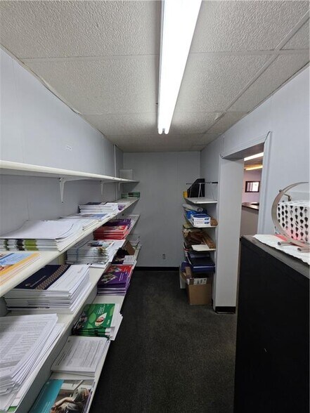 More Photos Of 6303 King Hill Ave, Saint Joseph Office For Sale