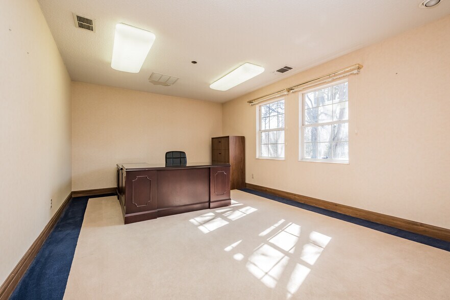 More Photos Of 7222 Day Ave SW, Navarre Medical For Lease