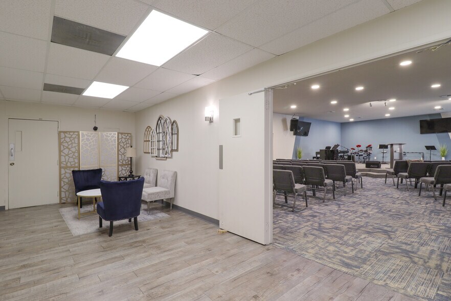 More Photos Of 303 Morrow St, Georgetown Storefront Retail Office For Sale