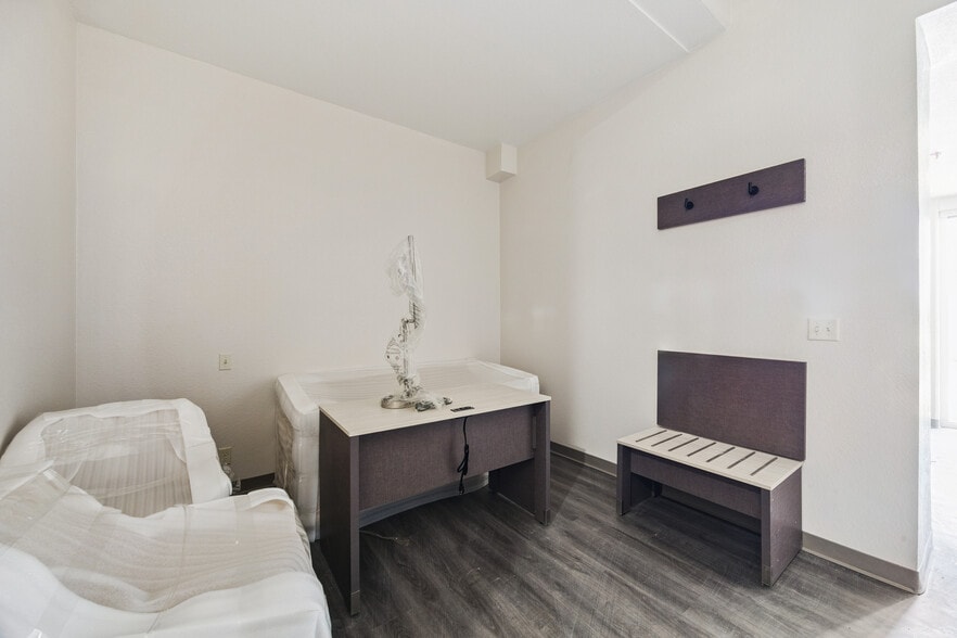 More Photos Of 5005 Avenue U, Galveston Hotel For Sale