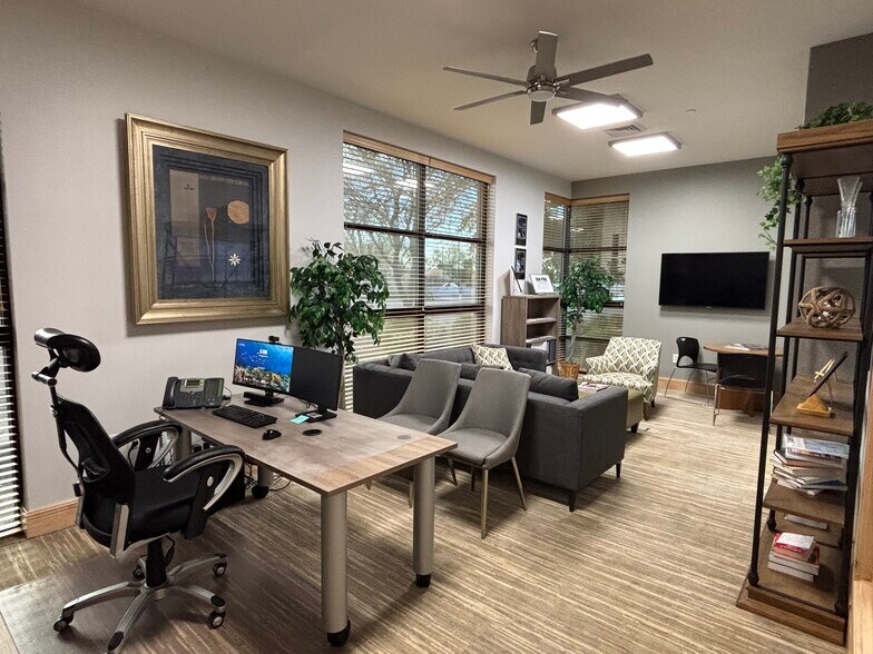 More Photos Of 4511 E Broadway Rd, Phoenix Flex For Sale