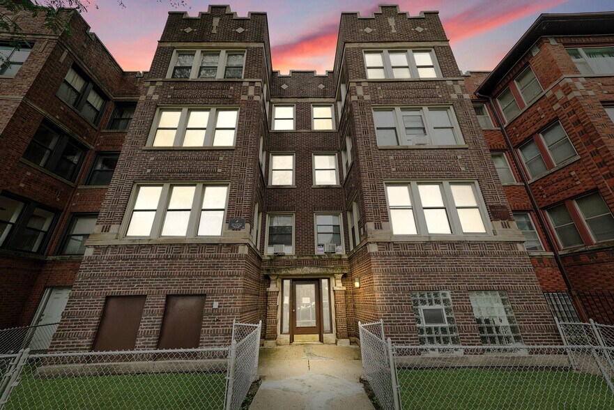 More Photos Of 7220 S Yates Blvd, Chicago Apartments For Sale