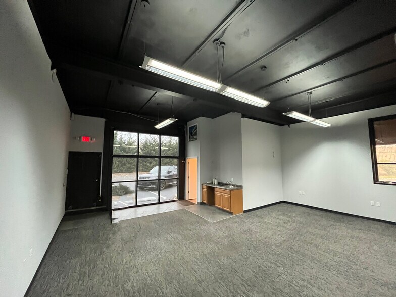 More Photos Of 49 Meeker Ave, Cranford Industrial For Sale