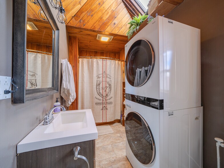 More Photos Of 233 Park St, Tupper Lake General Retail For Sale