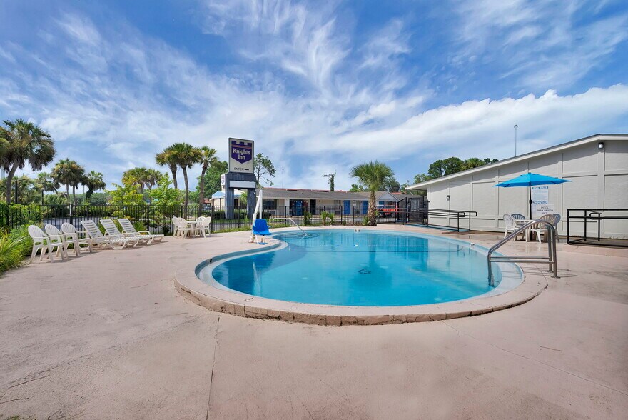 More Photos Of 8285 Dix Ellis Trl, Jacksonville Hotel For Sale