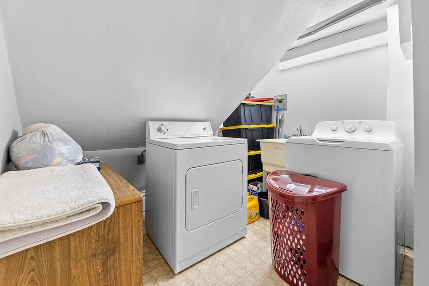 More Photos Of 203 Glamorgan St, Alliance Apartments For Sale