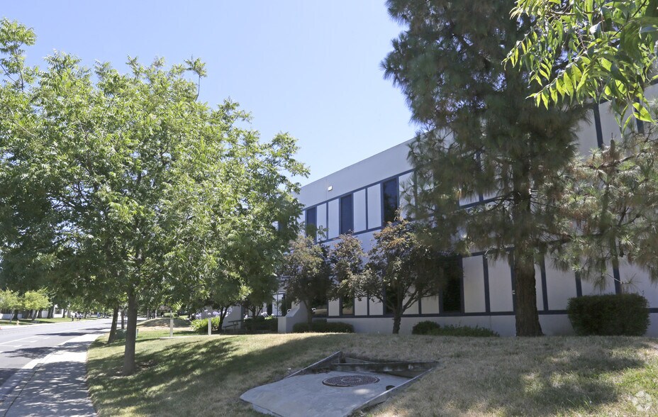 Primary Photo Of 4160-4170 Business Center Dr, Fremont Warehouse For Lease