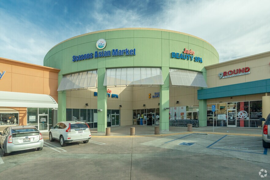 More Photos Of 7440 Laguna Blvd, Elk Grove Storefront For Lease