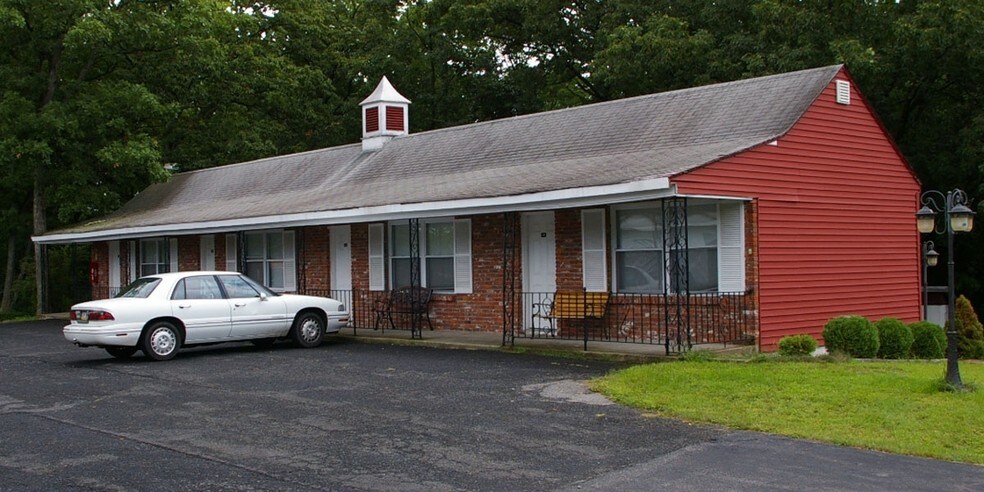 More Photos Of 6315 Paradise Valley Rd, Mount Pocono Hotel For Sale