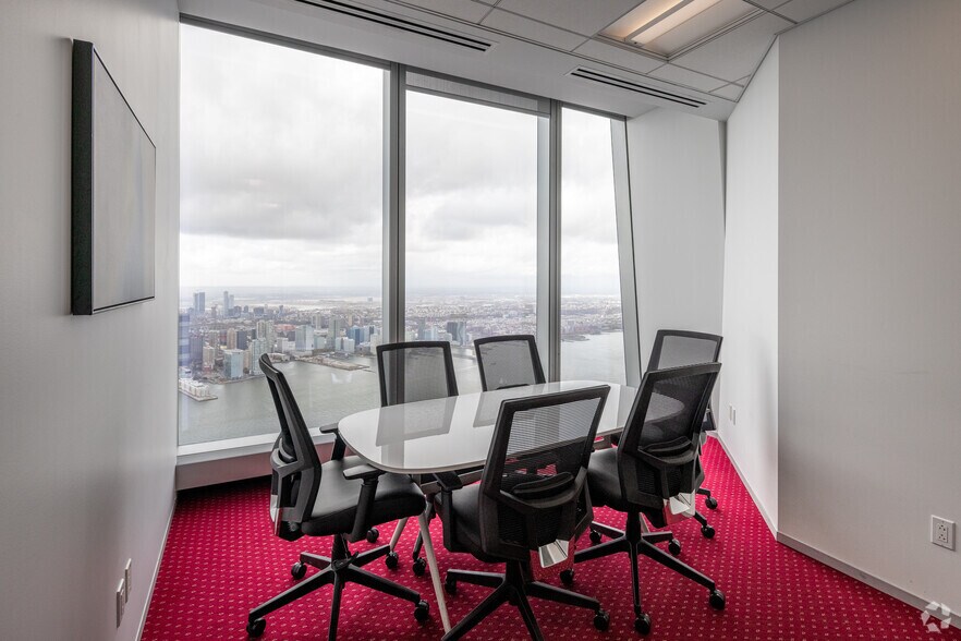 More Photos Of One World Trade Center, New York Coworking Space