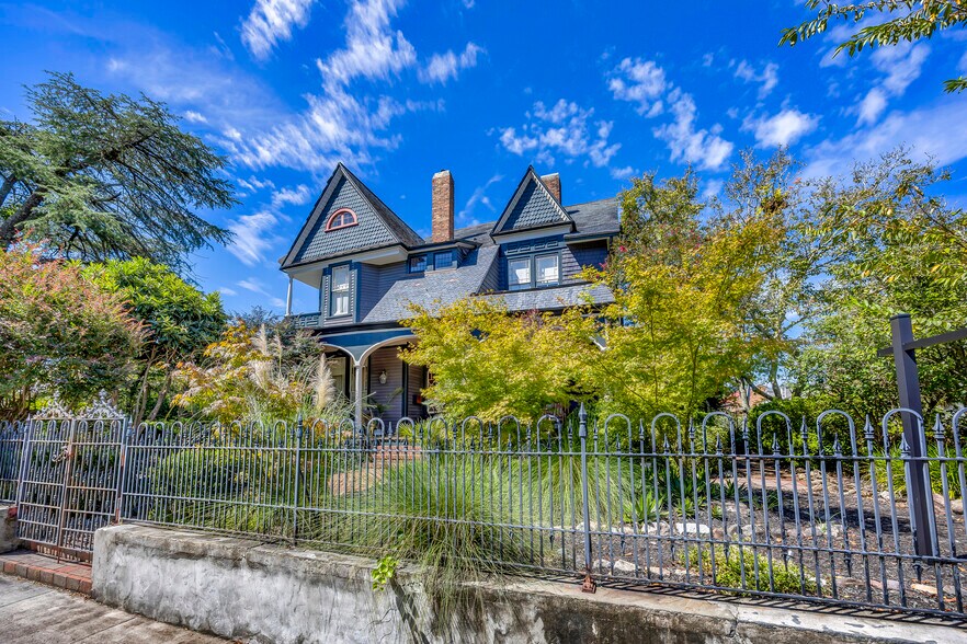 More Photos Of 118 S 4th St, Wilmington Hospitality For Sale