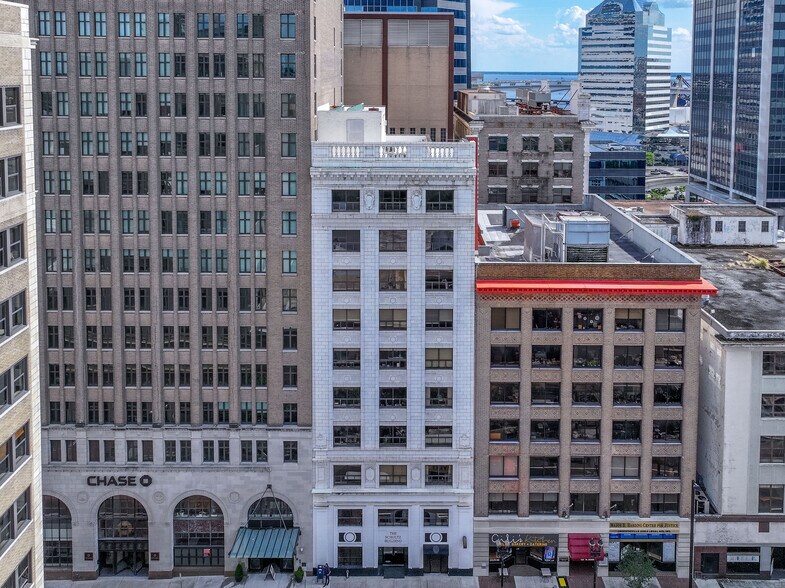 More Photos Of 118-120 W Adams St, Jacksonville Loft Creative Space For Lease