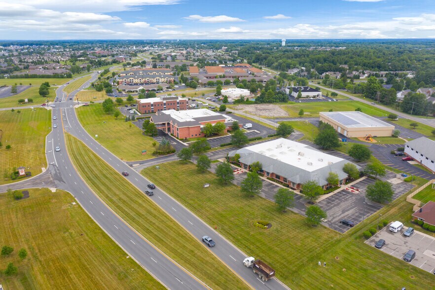 More Photos Of 10567 Sawmill Pky, Powell Office For Lease