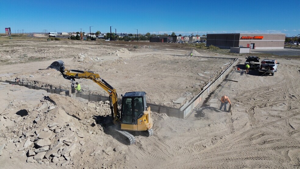 More Photos Of 922 N Austin Way, Pueblo General Retail For Lease