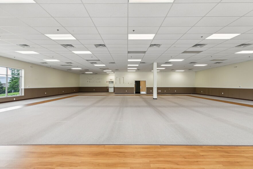 More Photos Of 3841 Route 42, Turnersville Storefront For Lease