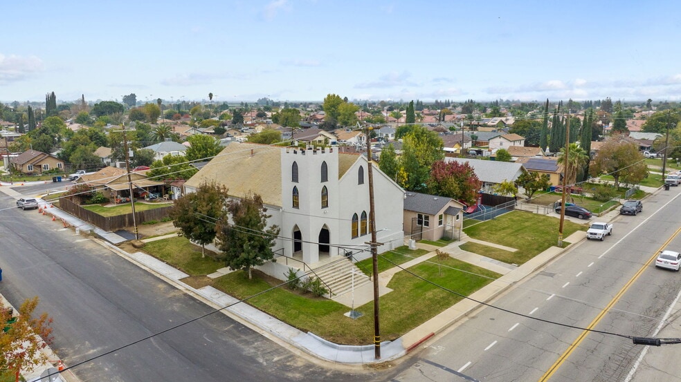 More Photos Of 401 W Lerdo Hwy, Shafter Religious Facility For Sale