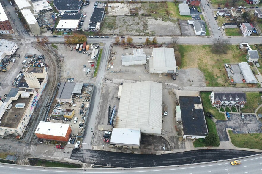 More Photos Of 1604 Northwestern Pky, Louisville Manufacturing For Sale