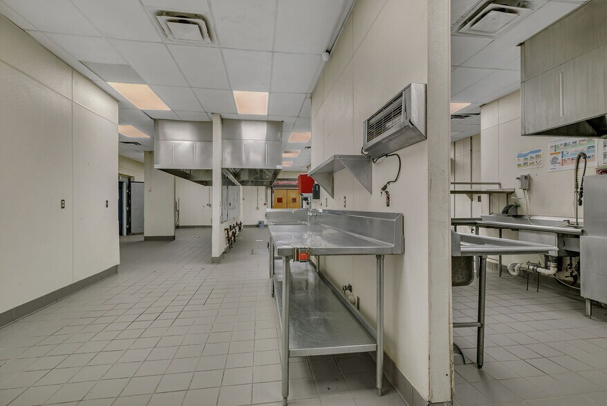 More Photos Of 14860 165th Ave, Becker Restaurant For Sale