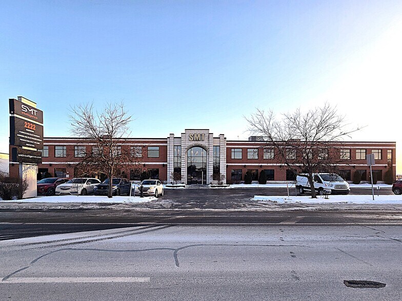 More Photos Of 2222 Boul Dagenais O, Laval Light Distribution For Sale