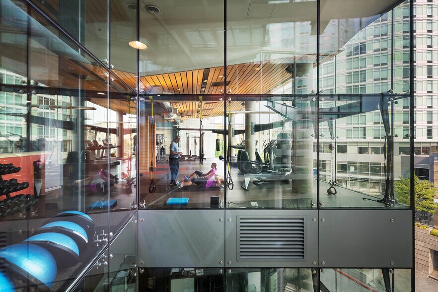 More Photos Of 989 112th Ave NE, Bellevue Apartments For Lease