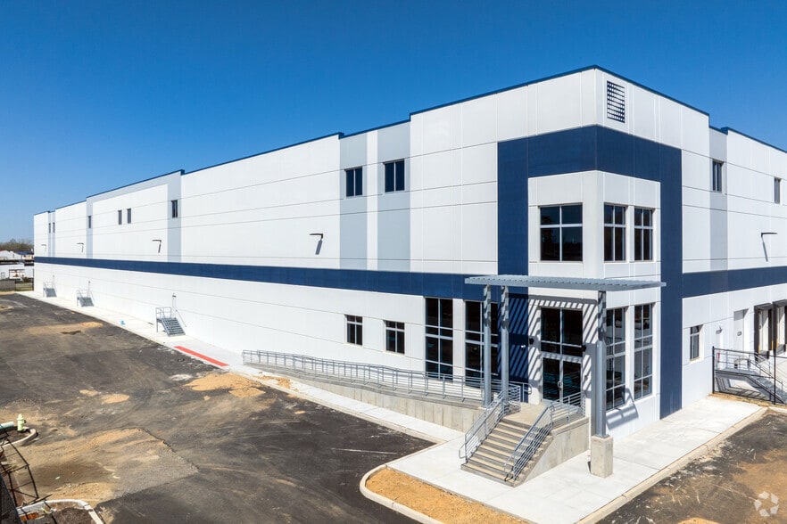 Primary Photo Of 332 S 17th St, Camden Distribution For Lease