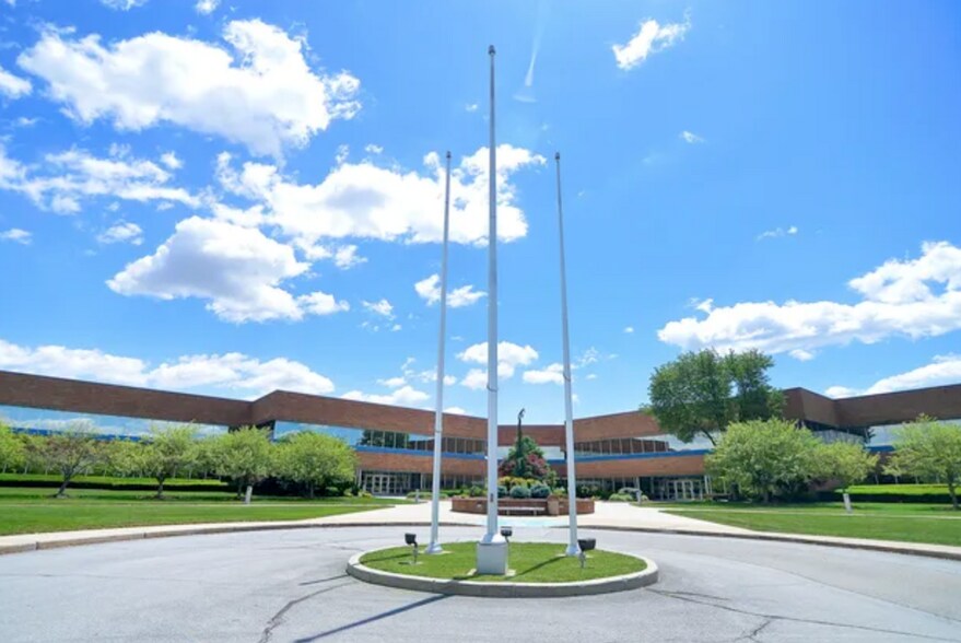 More Photos Of 14700 Citicorp Dr, Hagerstown Office For Sale