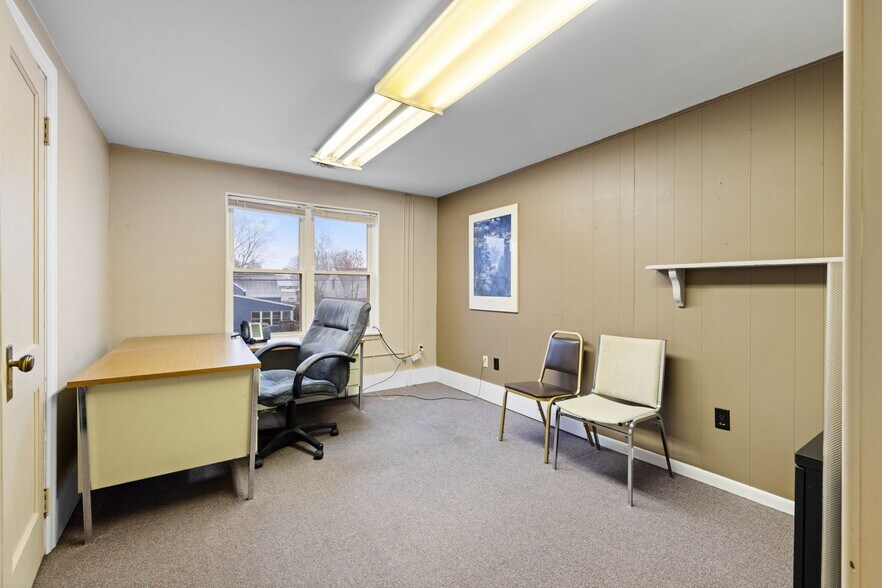 More Photos Of 521 N Derr Dr, Lewisburg Office Residential For Sale