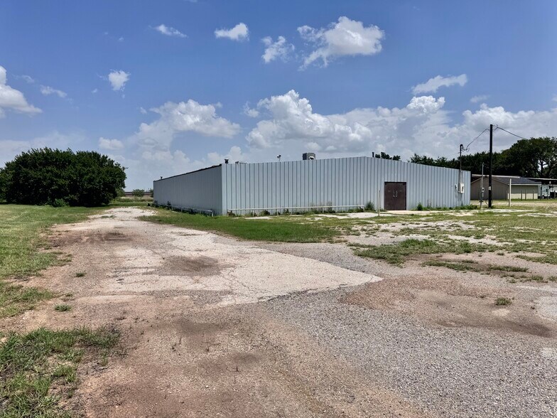 More Photos Of 5029 Old Jacksboro Hwy, Wichita Falls Specialty For Lease
