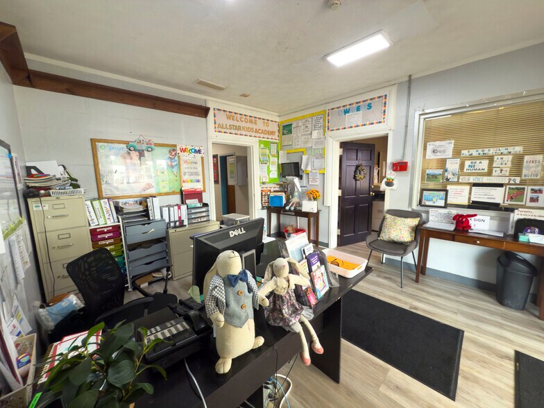 More Photos Of 4518 Covington Hwy, Decatur Daycare Center For Sale