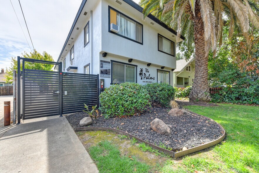 More Photos Of 2545 28th St, Sacramento Apartments For Sale