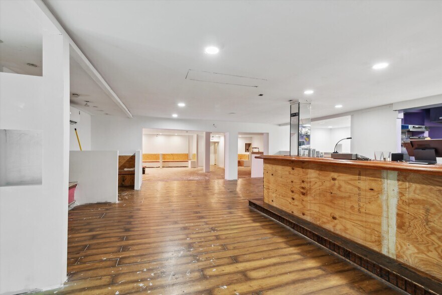 More Photos Of 5300-5302 Market St, Philadelphia Bar For Sale