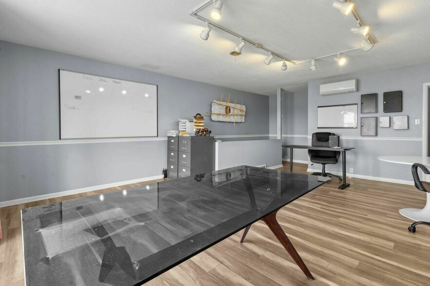 More Photos Of 870 Virginia Ave, Indianapolis Loft Creative Space For Lease