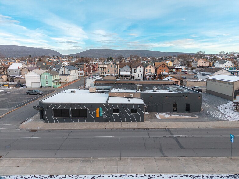 More Photos Of 601 7th Ave, Altoona General Retail For Sale