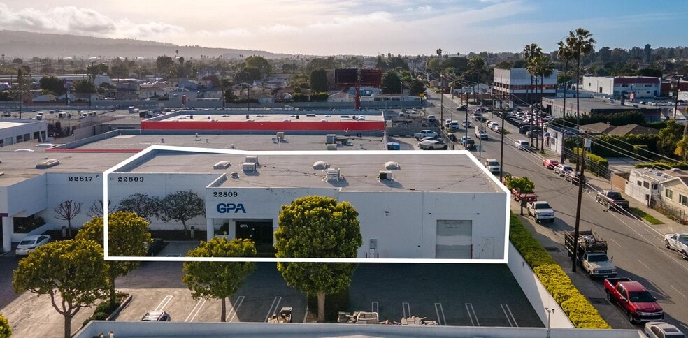 More Photos Of 22809 Lockness Ave, Torrance Warehouse For Sale