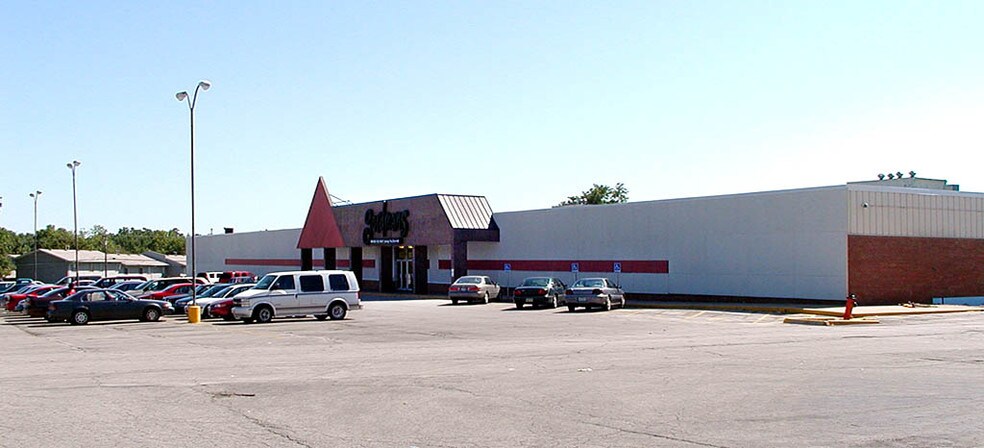 More Photos Of 8700-8756 Blue Ridge Blvd, Kansas City Unknown For Lease