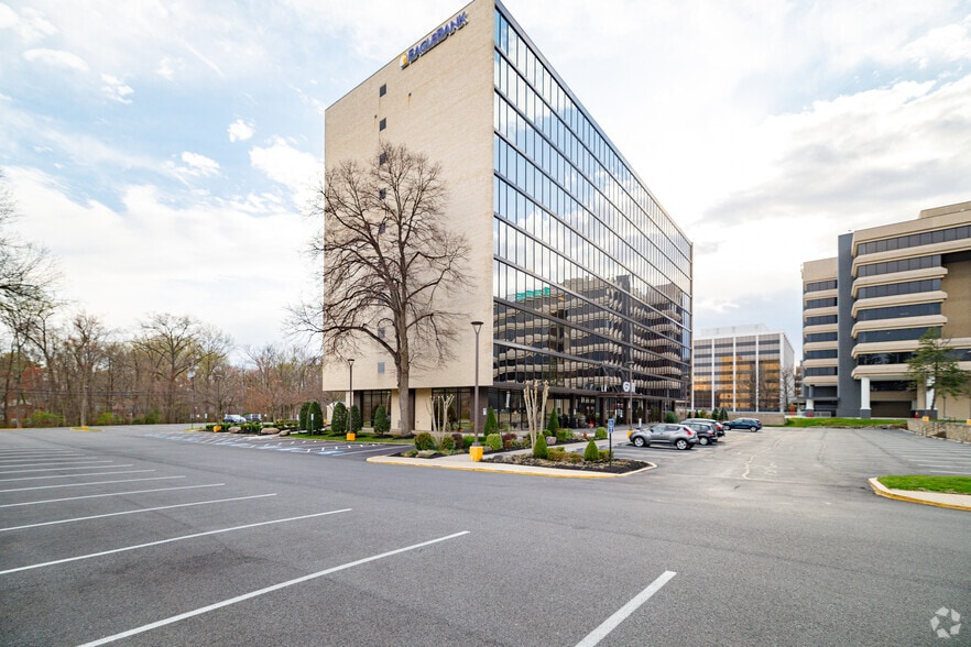 More Photos Of 6010 Executive Blvd, Rockville Office For Lease