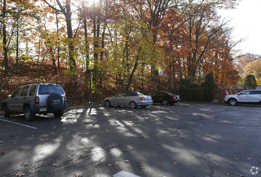 More Photos Of 190 North Ave E, Cranford Medical For Lease