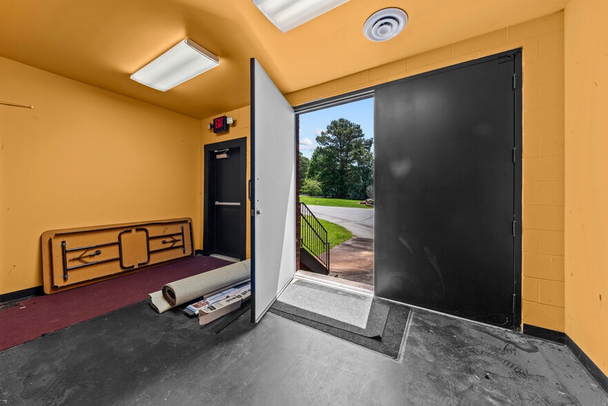 More Photos Of 4440 Tuck Rd, Loganville Research And Development For Sale