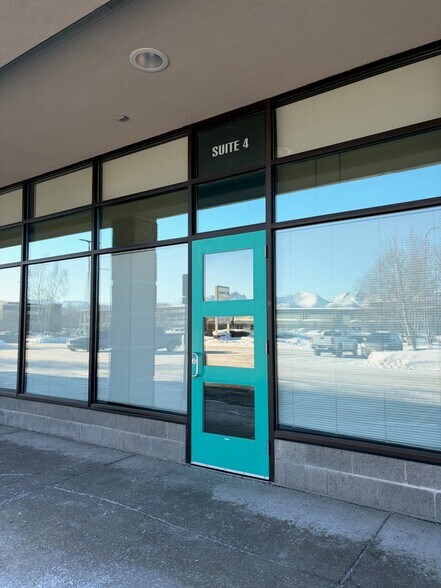 More Photos Of 3120 Denali St, Anchorage Freestanding For Lease
