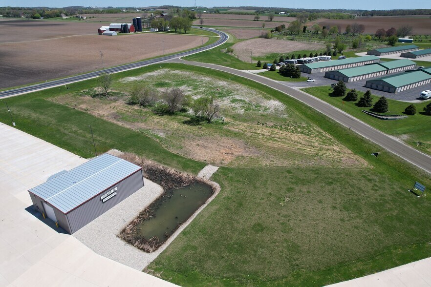 More Photos Of N643 Boulder Rd, Watertown Distribution For Sale