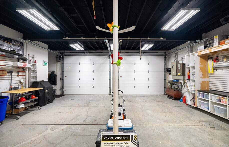 More Photos Of 1000 Elgin Av, Winnipeg Office For Lease