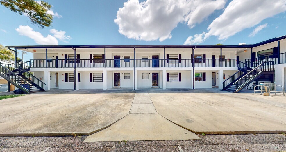 Primary Photo Of 7786 62nd St N, Pinellas Park Apartments For Sale